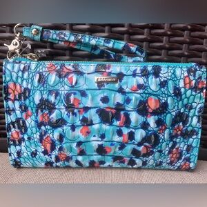 NWT Brahmin Daisy Clutch in FRISKY